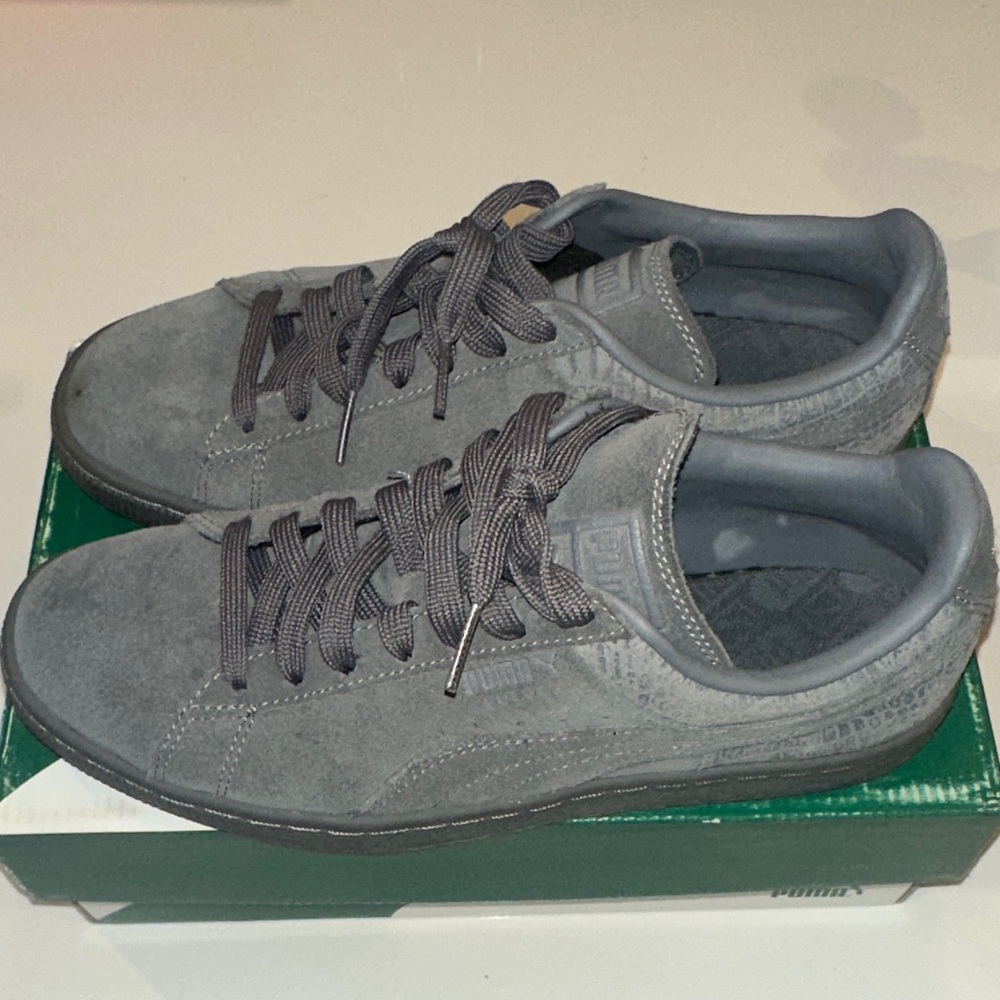Puma Men's Charcoal Suede Classic  Sneakers (= to women’s size 9)